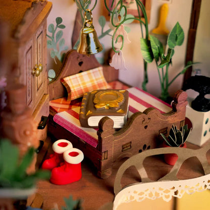Book Nook Fairytale Tree House
