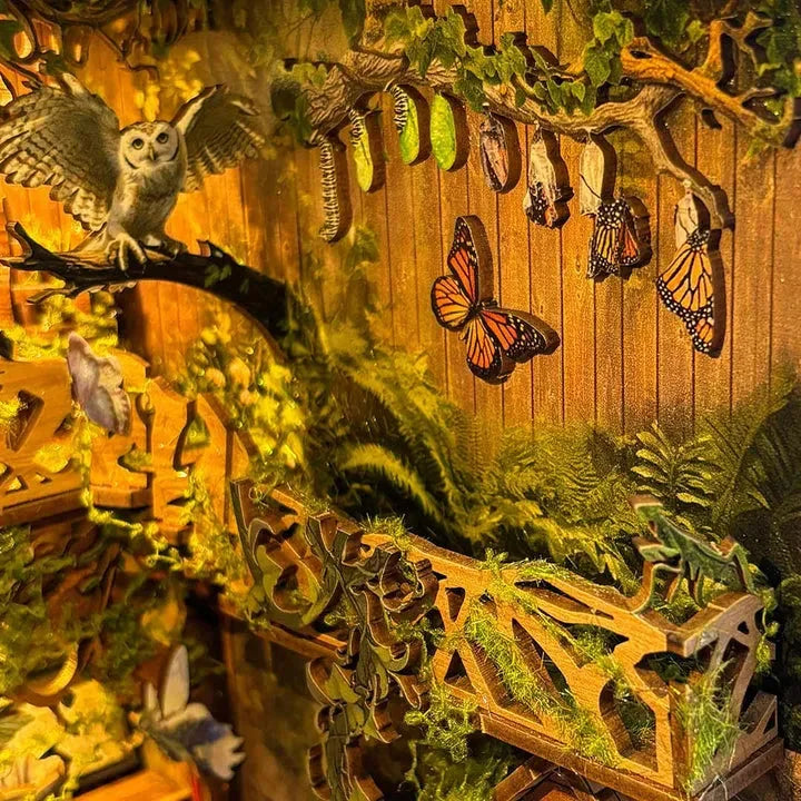 Book Nook Insect Story