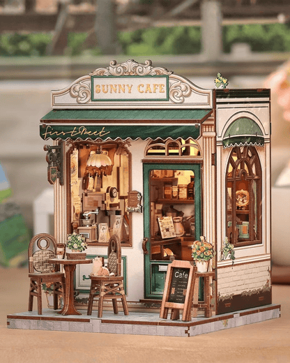 Book Nook Sunny Cafe