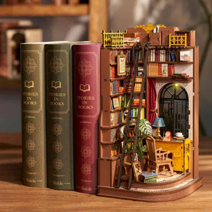Maison Miniature Silent Corner Study